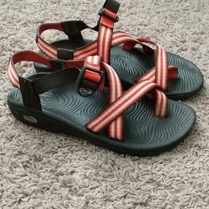 Size 10 Chacos